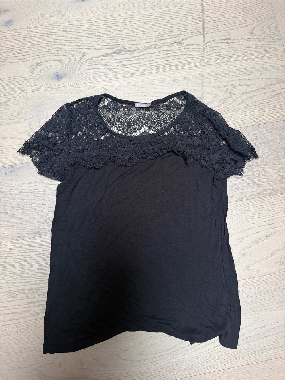Black Lace Yoke Short Sleeve Women's Top